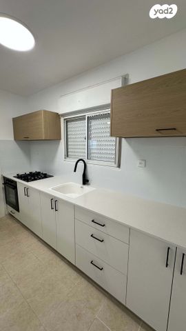 דופלקס, מבצע נחשון 4, נווה אפק, ראש העין