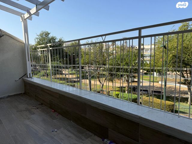 דירה, שדרות כצנלסון 37, מרכז העיר, קרית אתא