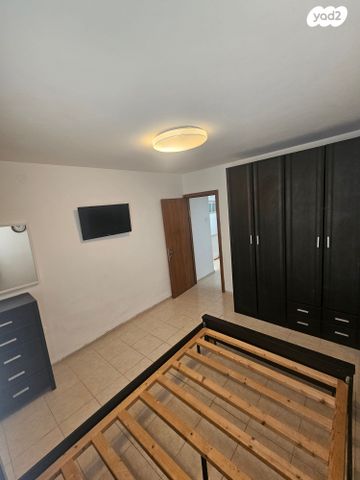 דירה, גיורא 25, צור שלום, קרית ביאליק