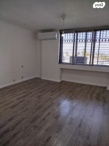 דירה, וייצמן 31, ליבת העיר, יהוד מונוסון