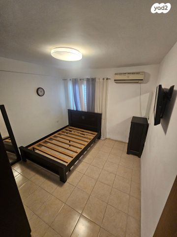 דירה, גיורא 25, צור שלום, קרית ביאליק