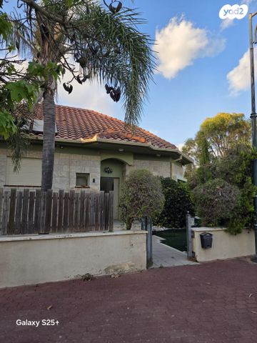 בית פרטי/ קוטג', האחו 5, יצחק, חדרה