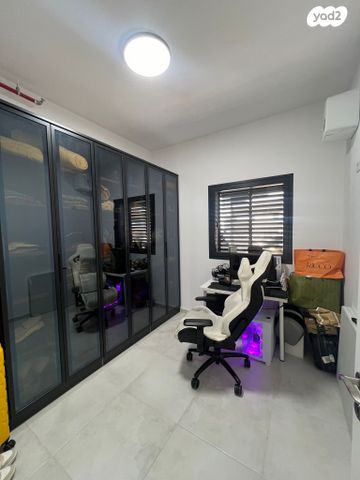 דירה, דרך מנחם בגין 158, מונטיפיורי, הרכבת, תל אביב יפו