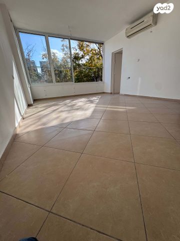 דירה, אלוף שמחוני 5, הפועל המזרחי ג', שיכון ג', בני ברק