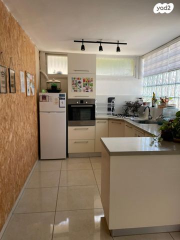 יחידת דיור, האלון 5, פרדסיה, פרדסיה