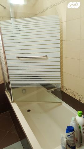 דירה, שברץ 22, לסטר/רבוצקי, רעננה