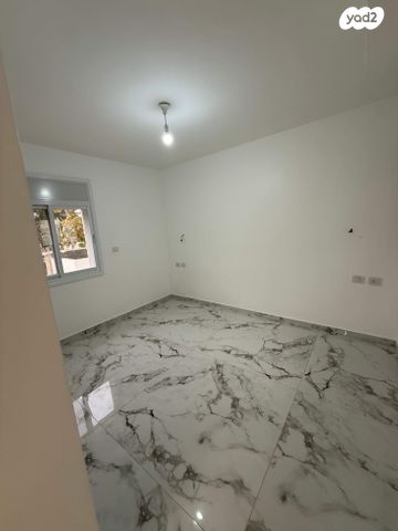 דירת גן, אנילביץ' 56, קרית היובל, ירושלים