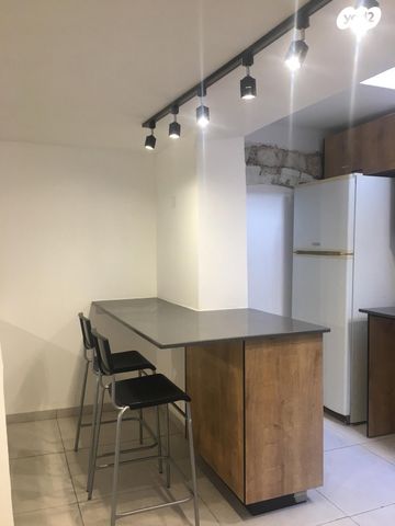 דירה, דוד רזיאל 10, חליסה, חיפה