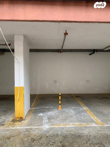 דירה, דרך מרדכי בשיסט 41, נווה עמית, רחובות