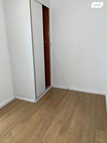 דירה, דרך מרדכי בשיסט 41, נווה עמית, רחובות