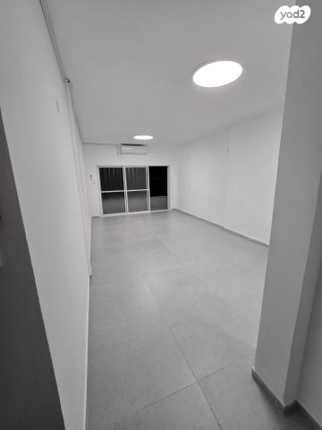 דירה, צ"ג בנות 37, רמב"ם, ראשון לציון