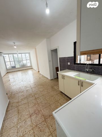 דירה, כספי 4, גבעת בוסל, חדרה