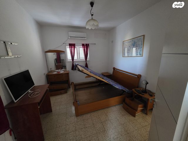 עין הקורא 25