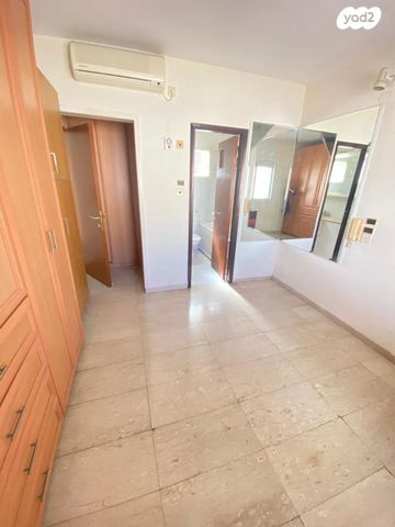 דירה, סירקין 38, פועלי הרכבת, גבעתיים