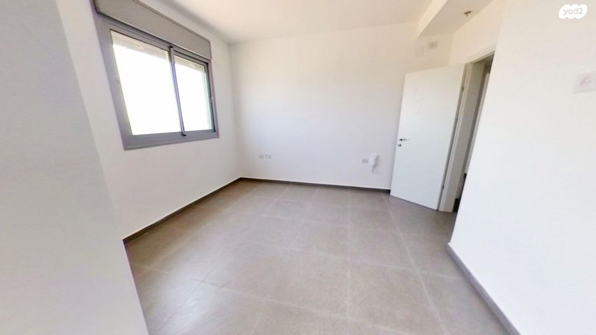 דירה, קרל פופר 15, קרית המדע, נתניה