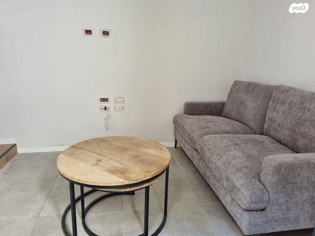 יחידת דיור, אשר 1, שיכון אשר, רעננה