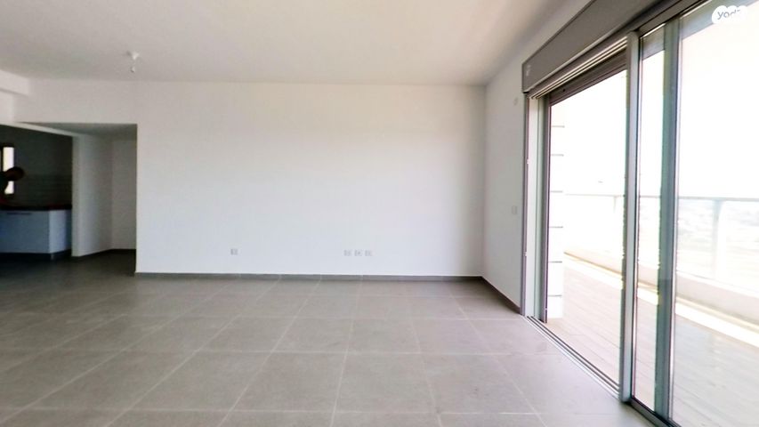 דירה, קרל פופר 15, קרית המדע, נתניה