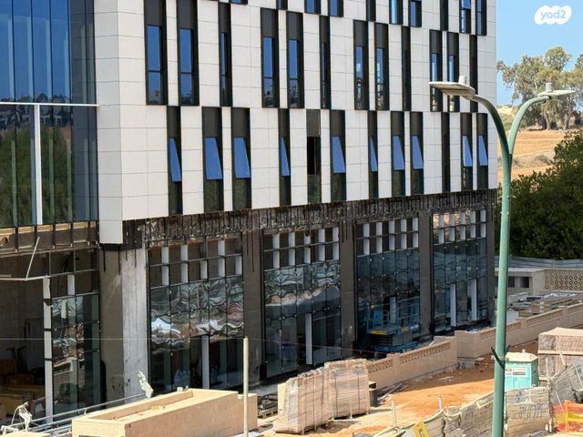 חנויות/ שטח מסחרי, אלי הורוביץ 15, פארק הורוביץ, רחובות