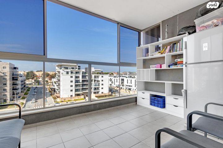 דירה, אריה עוזר, אפרידר, אשקלון