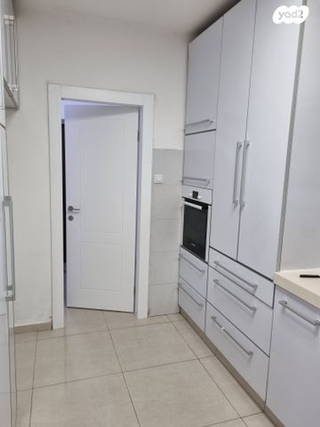 דירת גן, הגר"א מוילנה, רובע ט', אשדוד