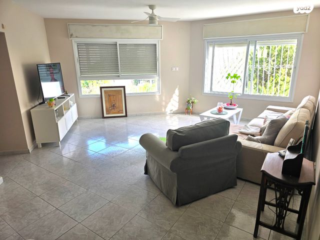 הדר המושבות הותיקה / אם המושבות הותיקה