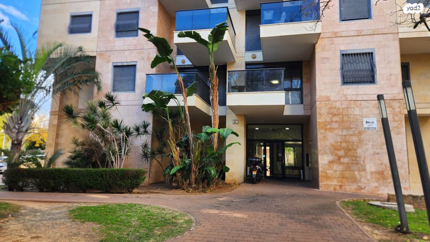 דירה, דרך דגניה 44, קרית השרון, נתניה