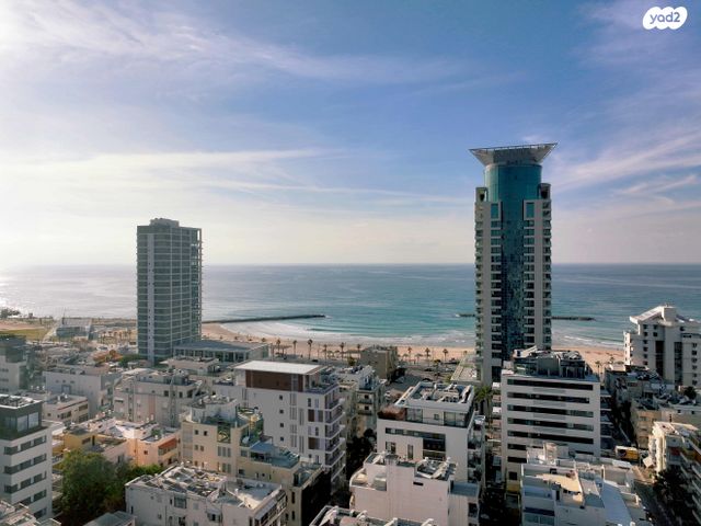 גג/ פנטהאוז, עזרא הסופר 14, כרם התימנים, תל אביב יפו