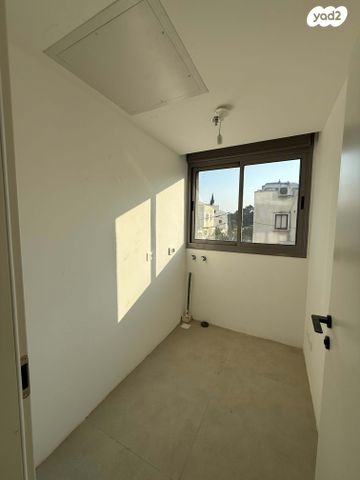 דירה, הקרן הקיימת, מרכז, הרצליה