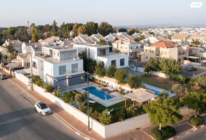 דו משפחתי, דרך יצחק רבין 2, גדרה הצעירה, גדרה