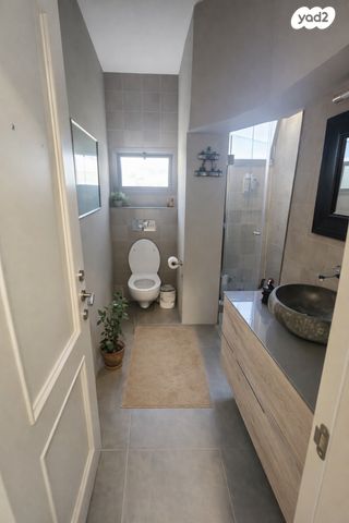 בית פרטי/ קוטג', גפנים, שריגים, שריגים