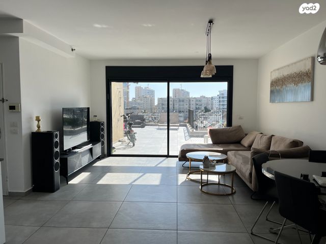 דירה, רמב"ם 13, הגבול רוטשילד, בת ים