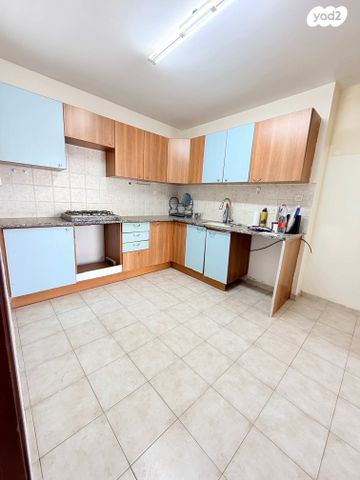 דירה, הגיתית, נאות אשלים, ראשון לציון