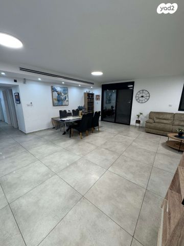 הרב אבא אבוחצירה 