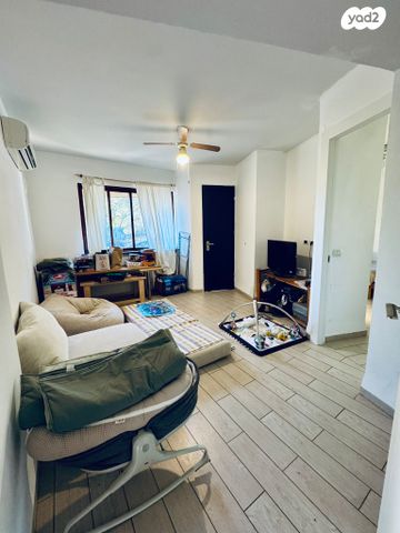 בית פרטי/ קוטג', ראש פינה