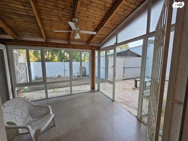 דירת גן, נווה עמל, הרצליה