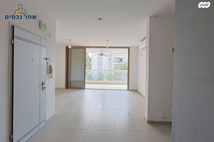 דירה, כפר סבא