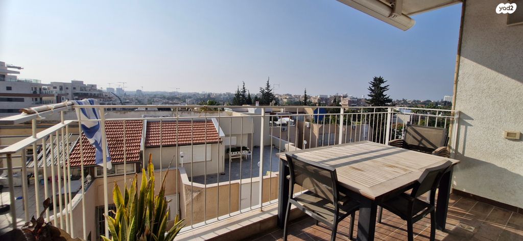 דירה, קרית ויצמן, רעננה