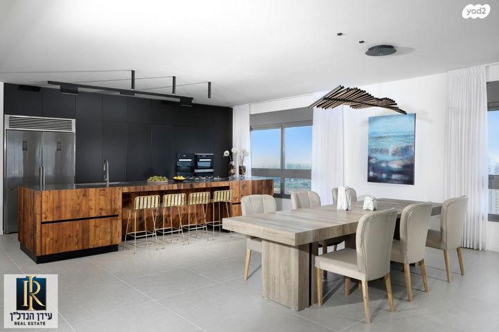 גג/ פנטהאוז, נוף הטיילת, נתניה