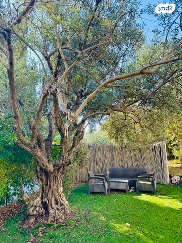 בית פרטי/ קוטג', ראש פינה