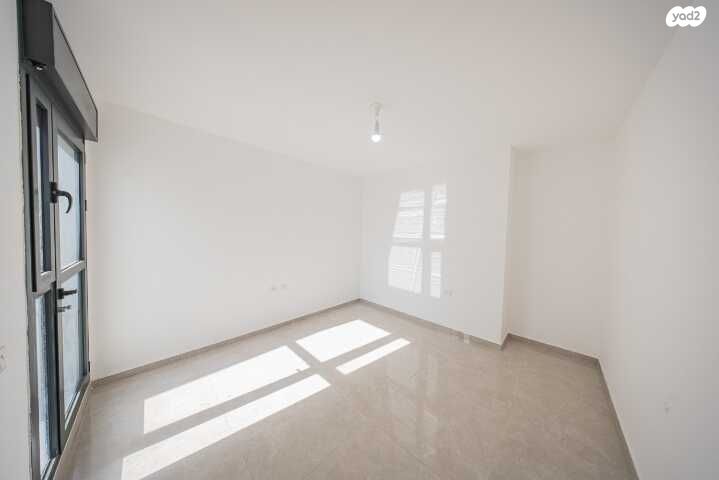 גג/ פנטהאוז, רועי קליין, בית שמש