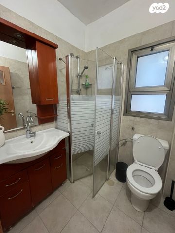 דירה, גולומב, רעננה