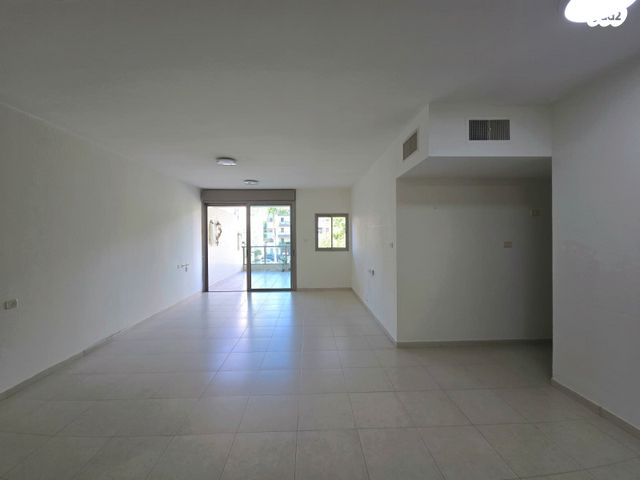 דירה, רעננה