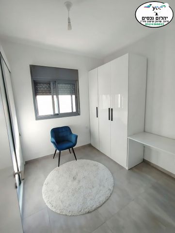 דירה, הרכס, עתלית