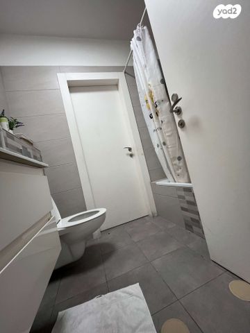 דירה, קידה, נתיבות