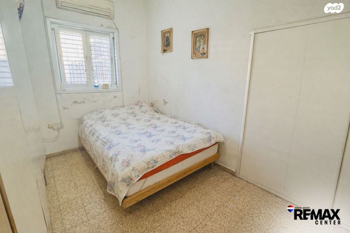 דירת גן, השלושה, עמידר, בת ים