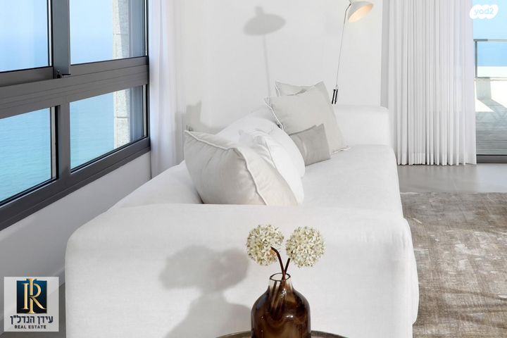 גג/ פנטהאוז, נוף הטיילת, נתניה