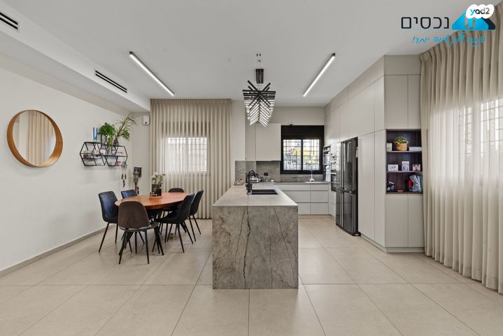 דירת גן, גולדה מאיר, מורשת, מודיעין מכבים רעות