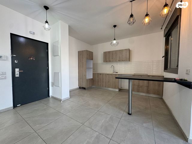 דירה, יעקב אבינו, אחיסמך, לוד