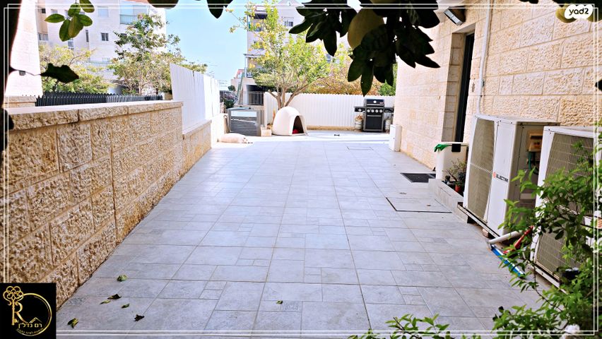 דירת גן, האלמוג, נופי סלע, מעלה אדומים