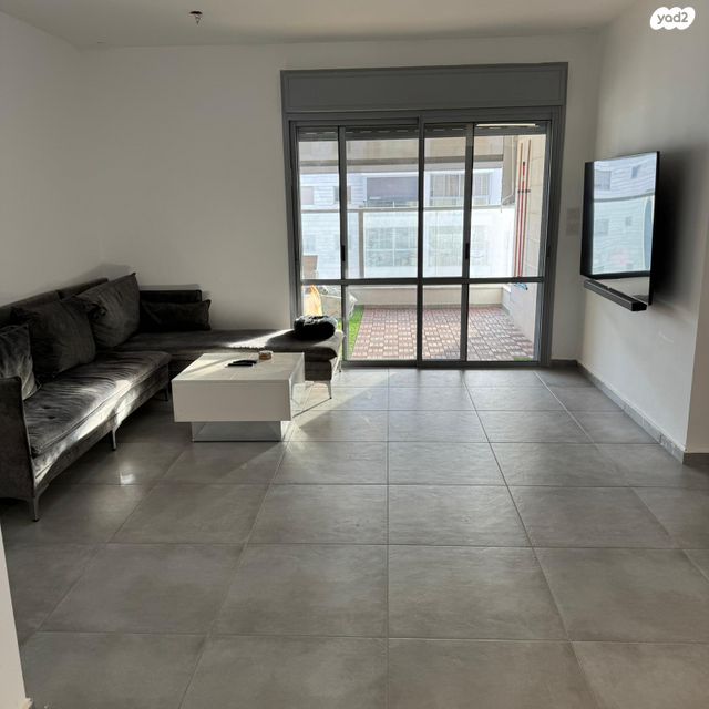 דירה, אריאל שרון, נווה שרון / שער העיר, נתיבות